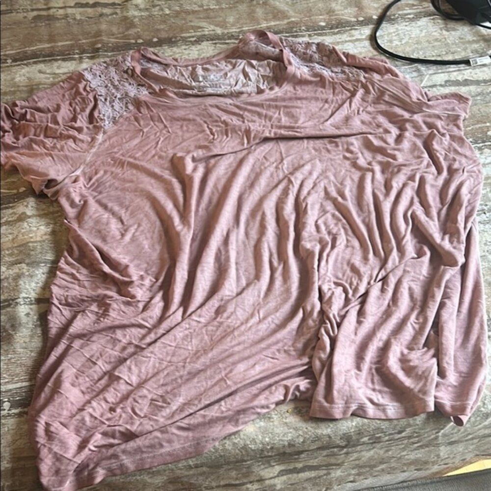 Torrid Pink Super Soft Short Sleeve T-Shirt with Lace Shoulders Pink Size 5
